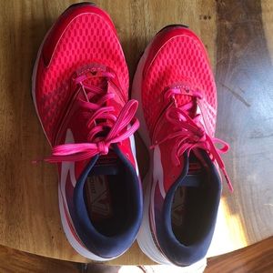 Perfect Condition Brooks Hot Pink Running Shoes